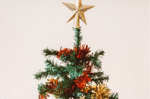 The Therapeutic Benefits of Decorating a Skinny Christmas Tree with Green Ornaments